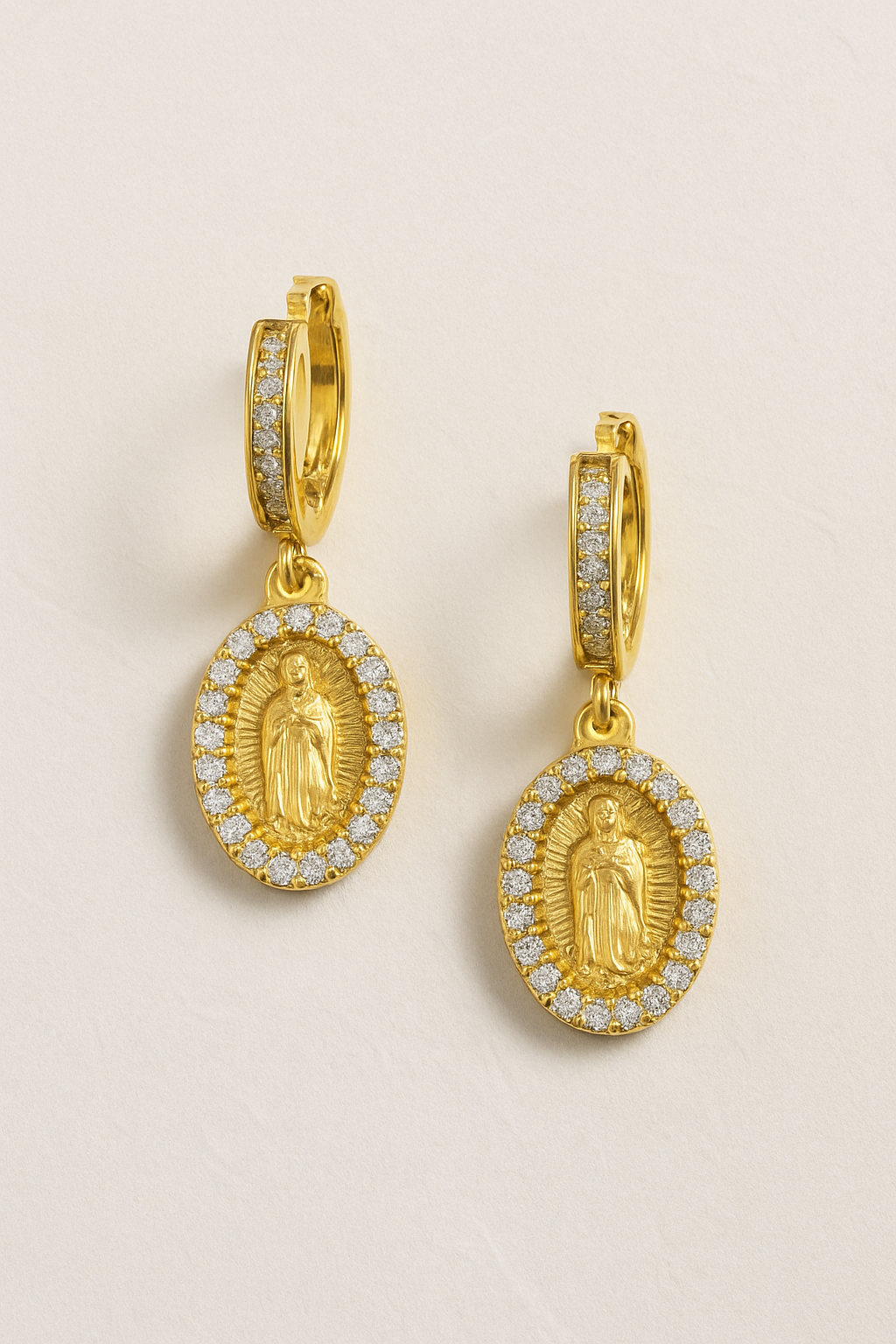 Aretes Huggies